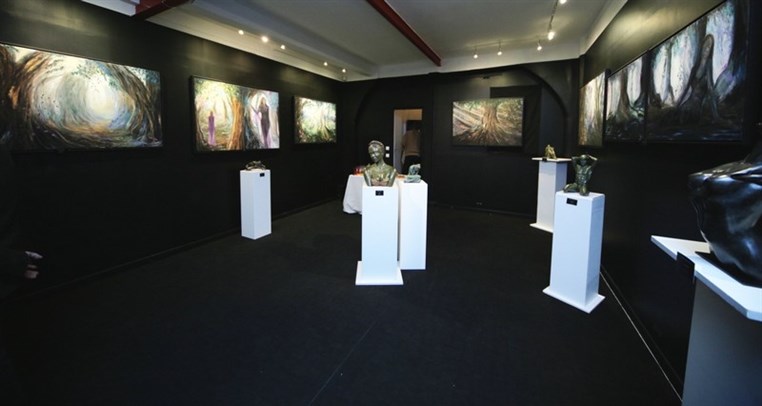 Joumana Haswany Exhibits Her Work In The Heart Of Paris!